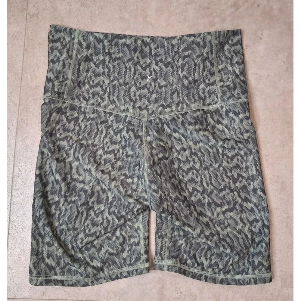 Old Navy Active Powersoft Biker Shorts Size Large Athleisure Activewear Gym - Picture 3 of 8
